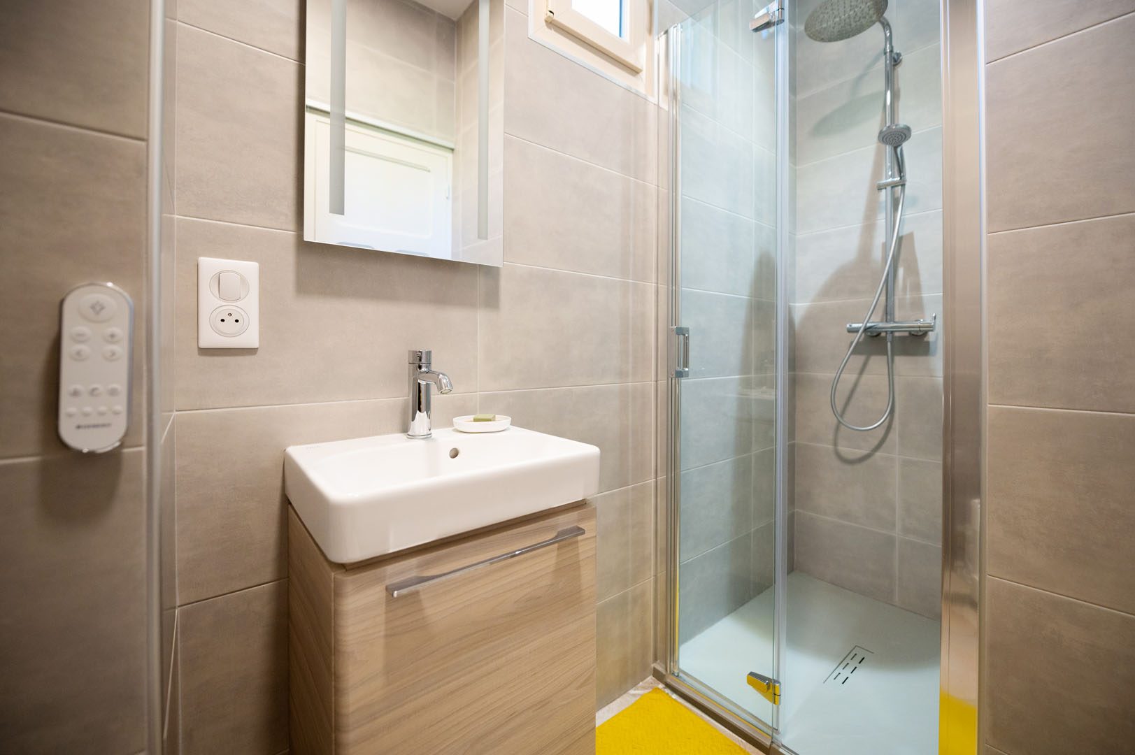 bhm services realisation salle de bain optimisation espace douche placard sarlat dordogne 8
